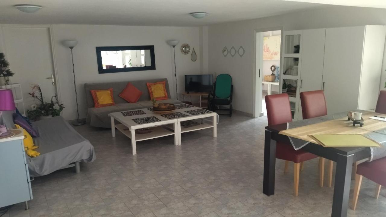 Seaview Apartment & Semi Basement Seaview Apartment Βρασνά Εξωτερικό φωτογραφία
