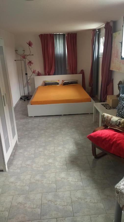 Seaview Apartment & Semi Basement Seaview Apartment Βρασνά Εξωτερικό φωτογραφία